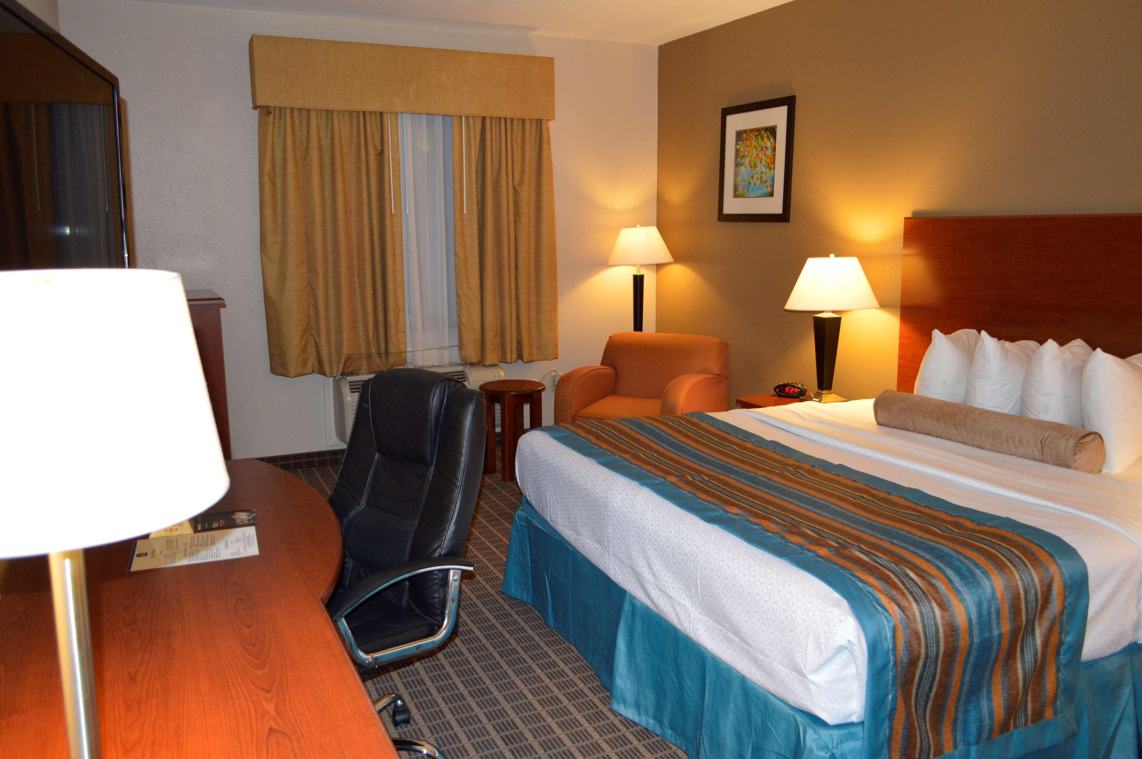 Best Western Orange Inn & Suites Екстер'єр фото